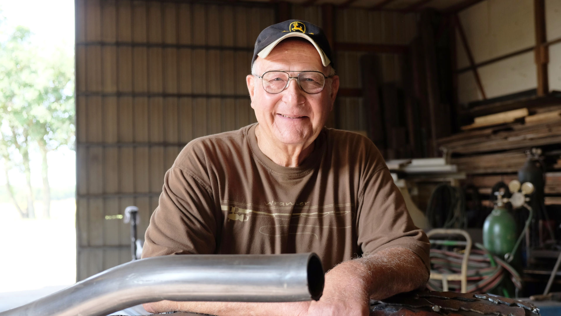 Metal artist Woody Jones